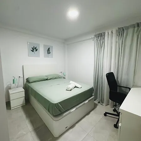 Apartamento Moderno Y Comodo! * Malaga